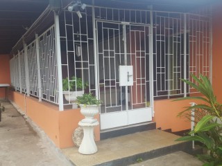 Stilwell Road, Kingston / St. Andrew, Jamaica - Flat for Lease/rental
